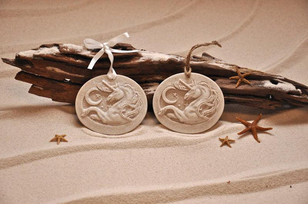 SAND ORNAMENT, CHRISTMAS TREE ORNAMENT, TROPICAL CHRISTMAS DECORATIONS, COASTAL ORNAMENT, SAND ORNAMENT, TROPICAL ORNAMENT, ARENOPHILE, SANTA, CHRISTMAS ORNAMENT, UNICORN