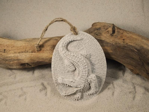SAND ORNAMENT, CHRISTMAS TREE ORNAMENT, TROPICAL CHRISTMAS DECORATIONS, COASTAL ORNAMENT, SAND ORNAMENT, TROPICAL ORNAMENT, ARENOPHILE, SANTA, CHRISTMAS ORNAMENT, FLORIDA, ALLIGATOR