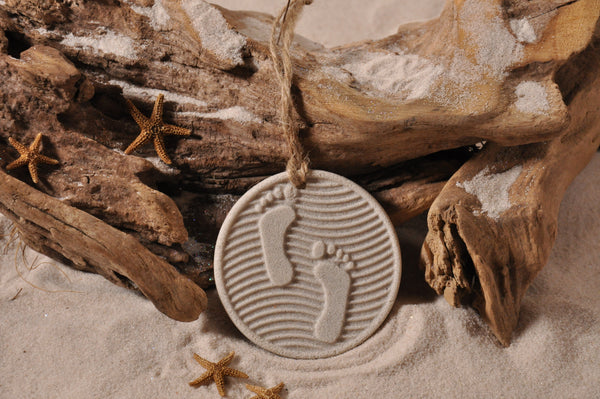 SAND ORNAMENT, CHRISTMAS TREE ORNAMENT, TROPICAL CHRISTMAS DECORATIONS, COASTAL ORNAMENT, SAND ORNAMENT, TROPICAL ORNAMENT, ARENOPHILE, SANTA, CHRISTMAS ORNAMENT, CHRISTMAS TREE, FOOTPRINTS, VACATION, BEACH