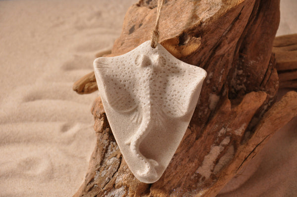 SAND ORNAMENT, CHRISTMAS TREE ORNAMENT, TROPICAL CHRISTMAS DECORATIONS, COASTAL ORNAMENT, SAND ORNAMENT, TROPICAL ORNAMENT, ARENOPHILE, SANTA, CHRISTMAS ORNAMENT, BEACH, STINGRAY