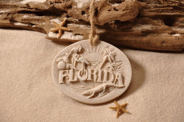 SAND ORNAMENT, CHRISTMAS TREE ORNAMENT, TROPICAL CHRISTMAS DECORATIONS, COASTAL ORNAMENT, SAND ORNAMENT, TROPICAL ORNAMENT, ARENOPHILE, SANTA, CHRISTMAS ORNAMENT, FLORIDA, SUNSET, ALLIGATOR